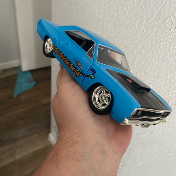 Cartoon Network dicast roadrunner car - Picture 3 of 4